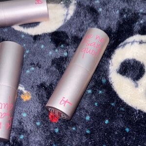 Je Ne Sais Quoi Lipstick - “Your Perfect Pink” ***